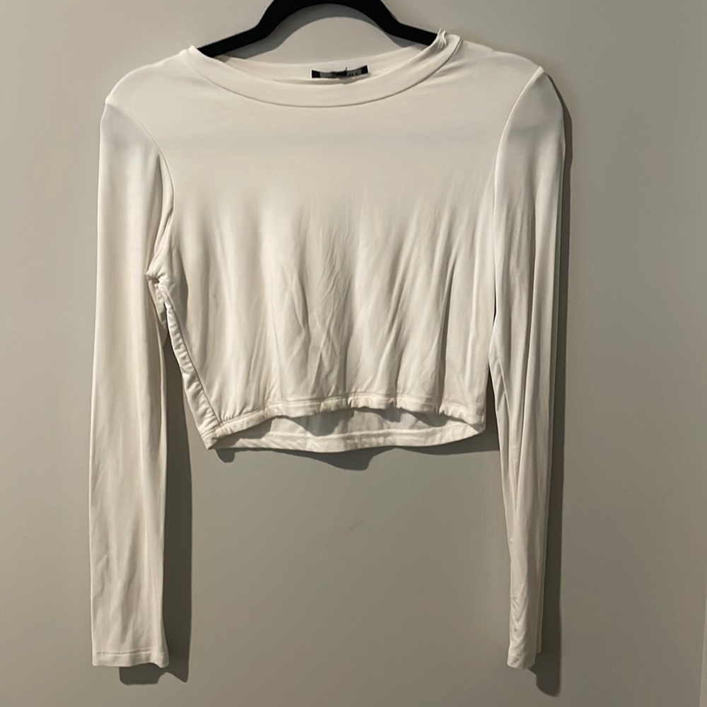 White long sleeve crop top